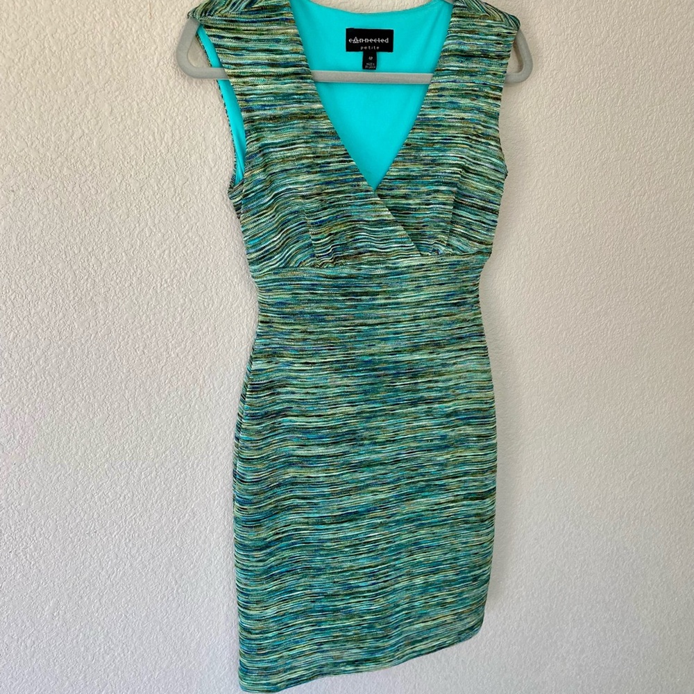 Nearly new Gorgeous green dress😍